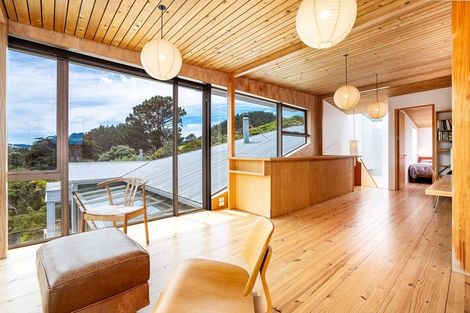 Photo of property in 17 Dover Street, Island Bay, Wellington, 6023