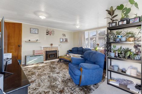 Photo of property in 5 Goldsmith Crescent, Levin, 5510