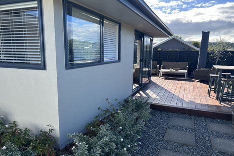 Photo of property in 14 Lakemere Way, Kinloch, Taupo, 3377