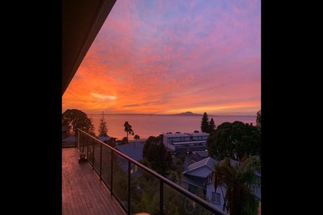 Photo of property in 1/29 Bayview Road, Browns Bay, Auckland, 0630