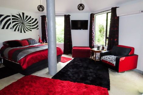 Photo of property in 37 Franklyn Street, Blacks Point, Reefton, 7830