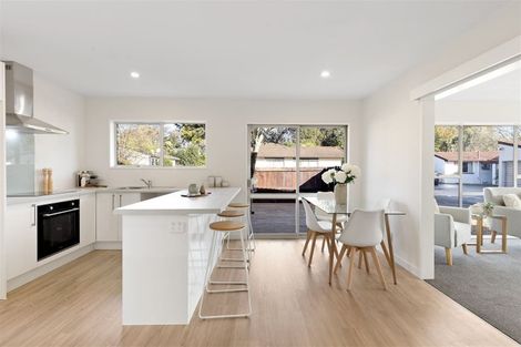 Photo of property in 2 Hythe Lane, Saint Martins, Christchurch, 8022