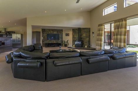 Photo of property in 4 Ryalls Way, Lake Hawea, Wanaka, 9382