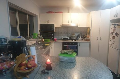 Photo of property in 2 Samara Place, Clendon Park, Auckland, 2103