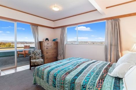 Photo of property in 84 Omokoroa Road, Omokoroa, 3114