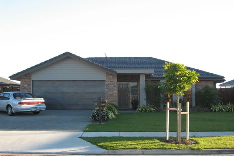 Photo of property in 42 Belfry Place, Wattle Downs, Auckland, 2103