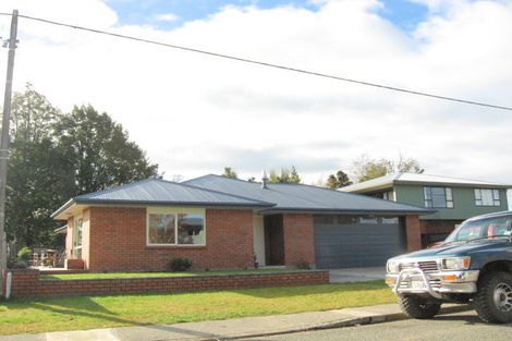 Photo of property in 61 Fergus Square, Te Anau, 9600