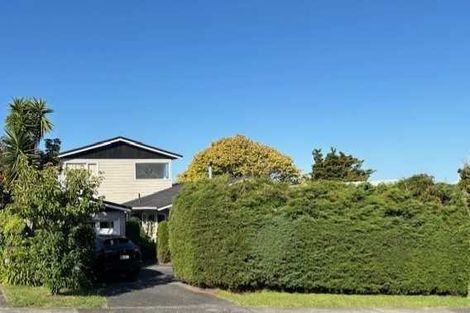 Photo of property in 33 Agincourt Street, Glenfield, Auckland, 0629