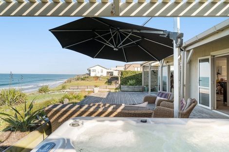 Photo of property in 151 Pukehina Parade, Pukehina, Te Puke, 3189