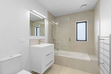 Photo of property in 32 Turtleback Avenue, Whitby, 5024