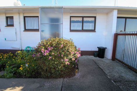 Photo of property in 2/52 Avenue Road, West End, Timaru, 7910