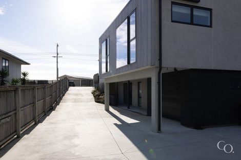 Photo of property in 56 Karewa Parade, Papamoa Beach, Papamoa, 3118