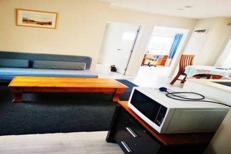 Photo of property in 9 Claresholm Place, Mangere Bridge, Auckland, 2022