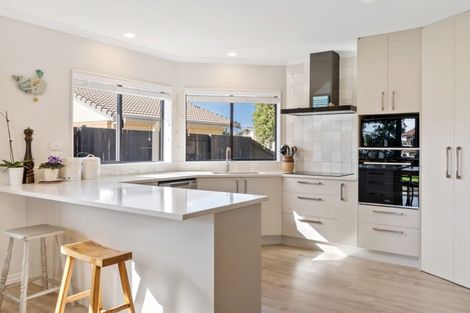 Photo of property in 6 Karia Grove, Papamoa Beach, Papamoa, 3118