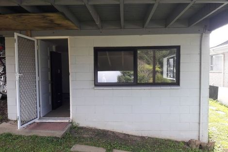 Photo of property in 256 Glamorgan Drive, Northcross, Auckland, 0630