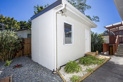 Photo of property in 43 Valley View Road, Glenfield, Auckland, 0629