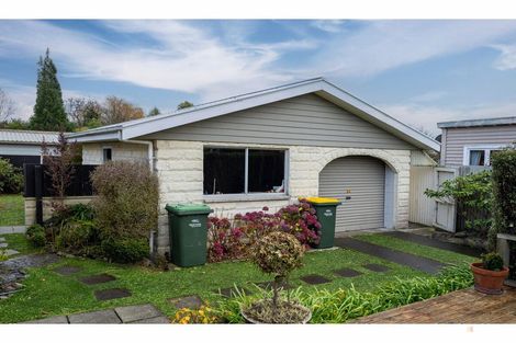 Photo of property in 20 Timaru Road, Waimate, 7924