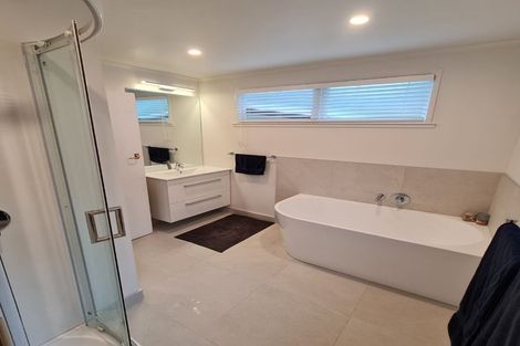 Photo of property in 13 Waiora Road, Stanmore Bay, Whangaparaoa, 0932