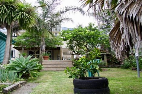 Photo of property in 106 Calliope Road, Stanley Point, Auckland, 0624