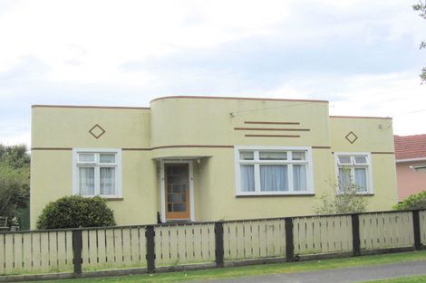 Photo of property in 19 Hutchison Crescent, Durie Hill, Whanganui, 4500