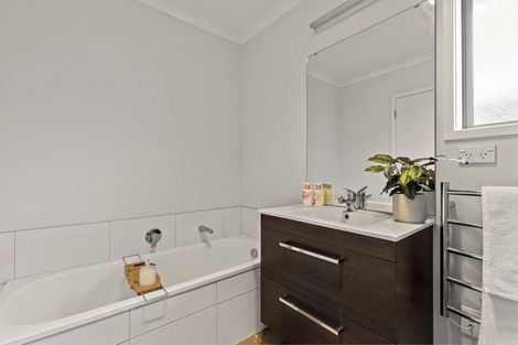 Photo of property in 20 Glennron Lane, Waiuku, 2123