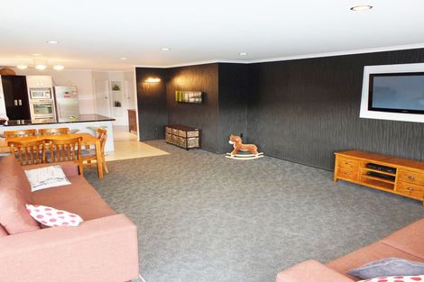 Photo of property in 11 Kenilworth Road, Oamaru North, Oamaru, 9400