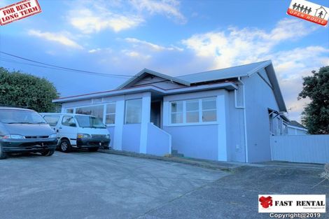 Photo of property in 2/221 Onewa Road, Birkenhead, Auckland, 0626