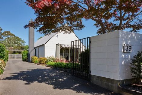 Photo of property in 39 Westburn Terrace, Burnside, Christchurch, 8041