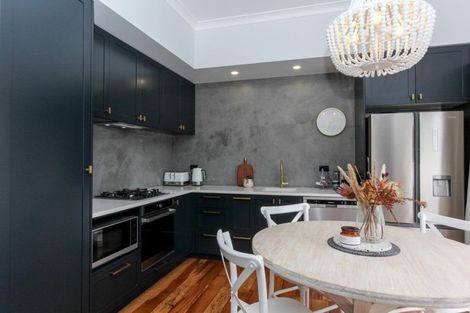 Photo of property in 36 Belt Road, Moturoa, New Plymouth, 4310