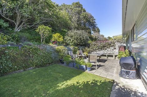 Photo of property in 43 Woodman Drive, Tawa, Wellington, 5028