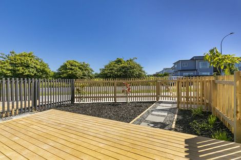 Photo of property in 2/18 Scott Road, Hobsonville, Auckland, 0616