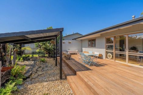 Photo of property in 75 Robinson Road, Whitianga, 3510