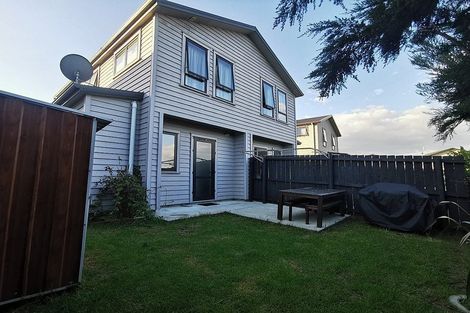Photo of property in 35 Tonuitanga Street, Weymouth, Auckland, 2103