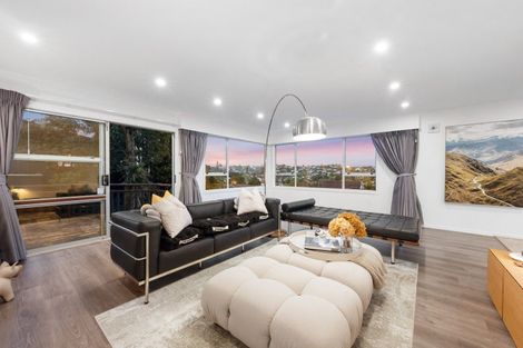 Photo of property in 1/43 Shanaway Rise, Hillcrest, Auckland, 0627