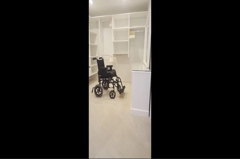 Photo of property in 10 Palmyra Way, Half Moon Bay, Auckland, 2012