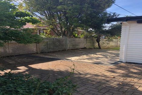 Photo of property in 25 Roberts Avenue, Bayswater, Auckland, 0622