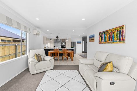 Photo of property in 79 Russell Robertson Drive, Havelock North, 4130