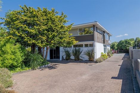 Photo of property in 355 Oxford Street, Levin, 5510