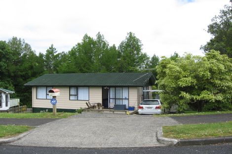 Photo of property in 1 The Glade South, Pukekohe, 2120