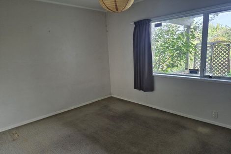 Photo of property in 2 Lexington Drive, Botany Downs, Auckland, 2010