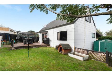 Photo of property in 13 Pokapu Place, Bethlehem, Tauranga, 3110