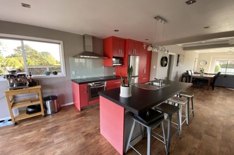 Photo of property in 5 Kitchener Street, Eltham, 4322