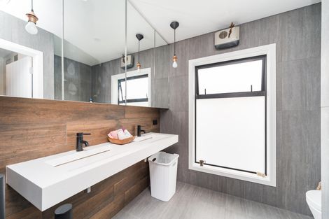 Photo of property in 22 Colombo Street, Hokowhitu, Palmerston North, 4410