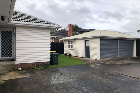 Photo of property in 12 Albert Road, Kelston, Auckland, 0602