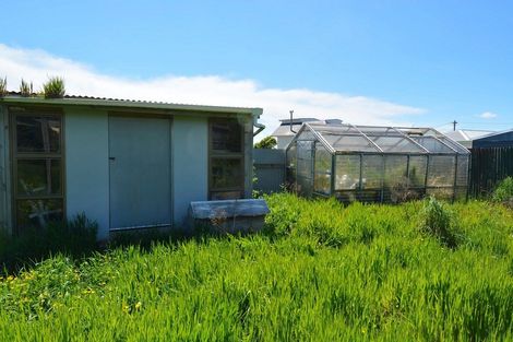 Photo of property in 258 Marine Parade, Bluff, 9814