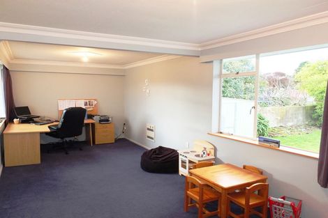 Photo of property in 11 Kenilworth Road, Oamaru North, Oamaru, 9400