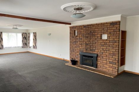 Photo of property in 41 Flanshaw Road, Te Atatu South, Auckland, 0610
