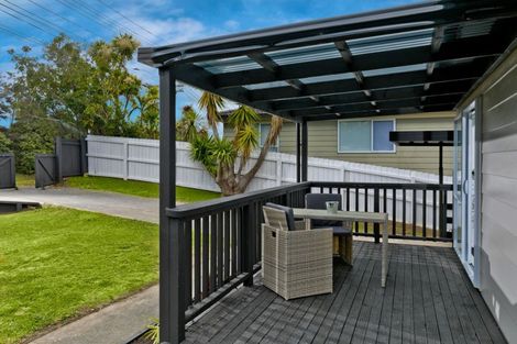 Photo of property in 55 Triangle Road, Massey, Auckland, 0614