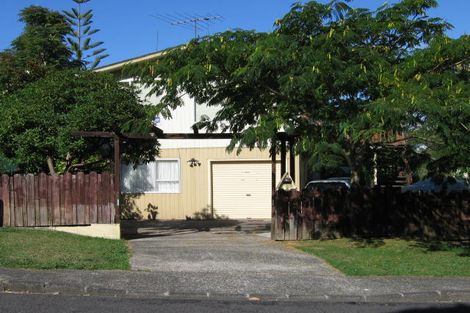 Photo of property in 8 Flavia Close, Torbay, Auckland, 0630