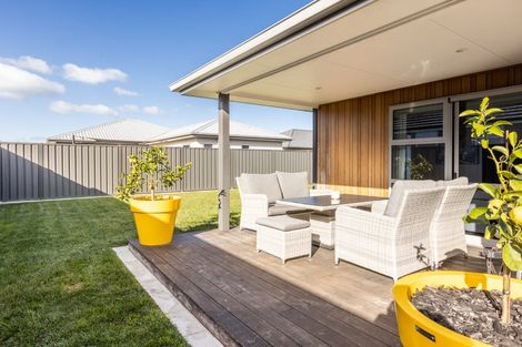 Photo of property in 66 Eriksen Road, Te Awa, Napier, 4110